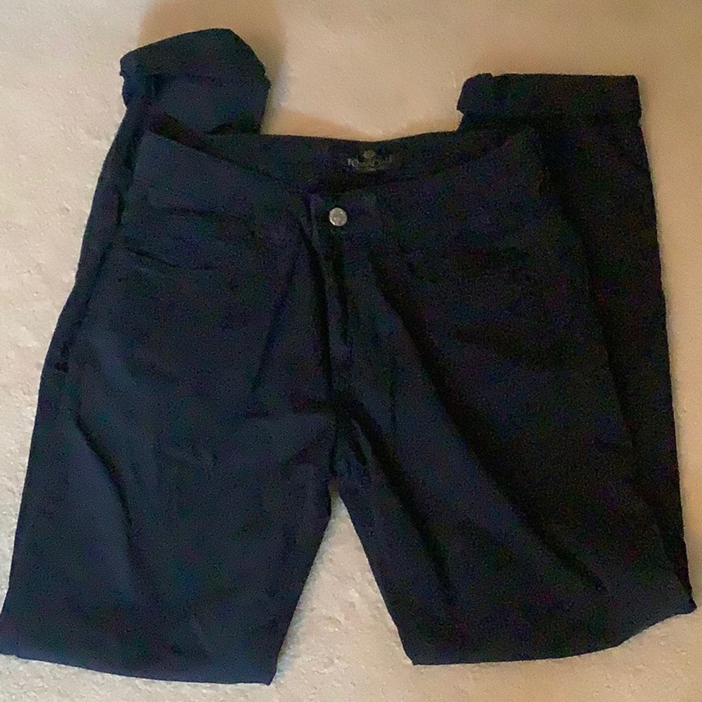 To a Eli Italian pants. Size46 converted in American is 30 inch waste